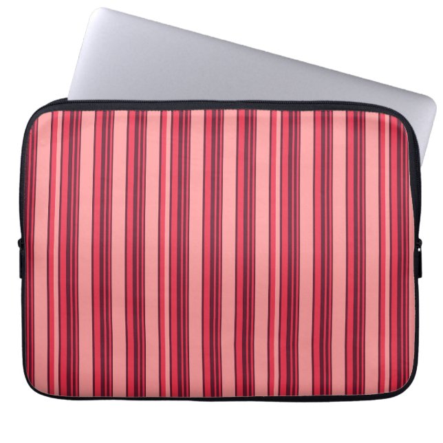 Cute hot pink stripes laptop fodral (Framsidan)
