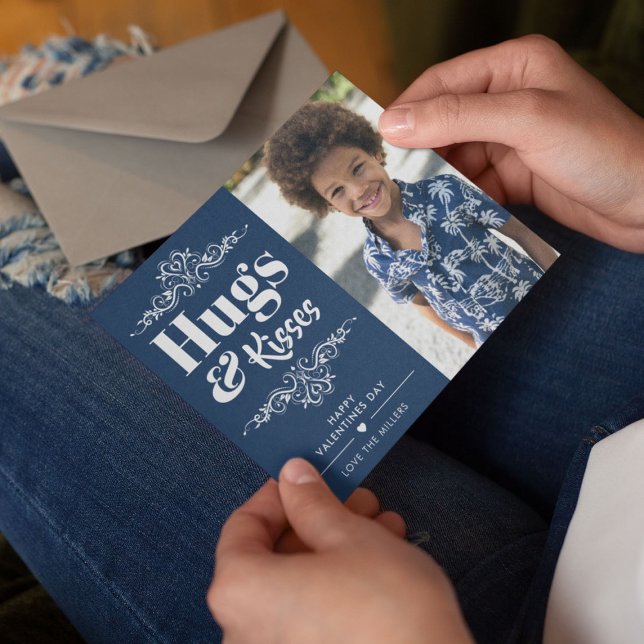 Cute Hugs & Kisses Valentine Photo Julkort (Skapare uppladdad)