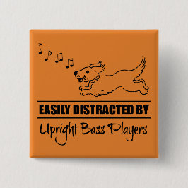 Cute Hund är lätt utspridd av upphöjda masspelare Knapp