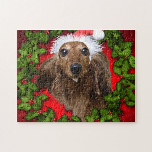 Cute hund med tomtens röda hatt och trädgårdsmark pussel (Horisontell)