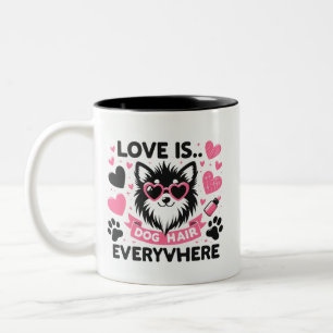 Cute Hund överallt kärlek hjärtglas Två-Tonad Mugg
