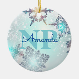 Cute Ice Blue Snowflake Personlig Namn NP Nurse Julgransprydnad Keramik