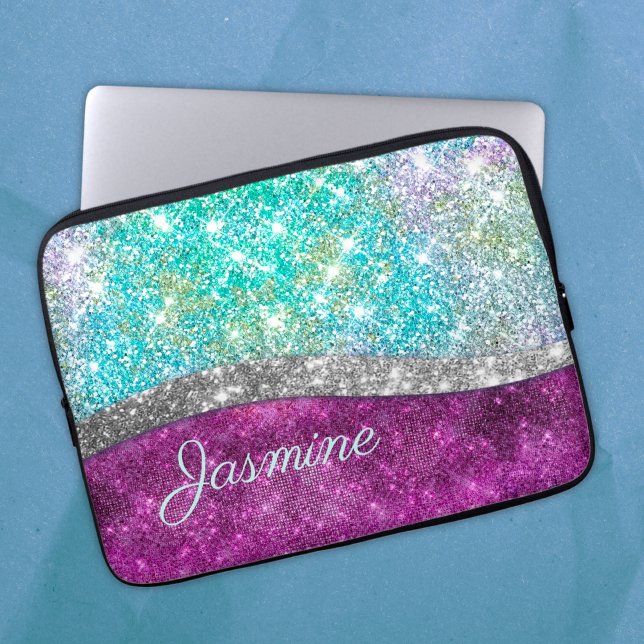 Cute iridescent lila teal faux glitter monogram laptop fodral (Skapare uppladdad)