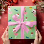Cute Jul Flamingo Tropical Presentpapper<br><div class="desc">Den här designen har skapats med digitalteknik. Det kan vara personlig genom att klicka på anpassningsknappen och ändra färg, lägga till namn, initialer eller ord. Kontakta mig på colorflowcreations@gmail.com om du vill ha denna design på en annan produkt. Köp min ursprungliga abstrakt-akrylmålning för försäljning på www.etsy.com/shop/colorflowart. Se fler av mina...</div>