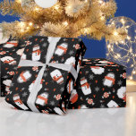 Cute jul Snögubbe Presentpapper<br><div class="desc">En söt helgdag snögubbe,  med pingviner och pepparmyntgodis dekorerar denna pappra julomslutning. Designad av Blackberry Boulevard.</div>