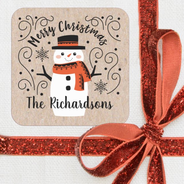Cute Jul Winter Snögubbe Fyrkantigt Klistermärke (A festive kraft Christmas sticker with a cute snowman. Perfect for decorating your holiday gifts.)