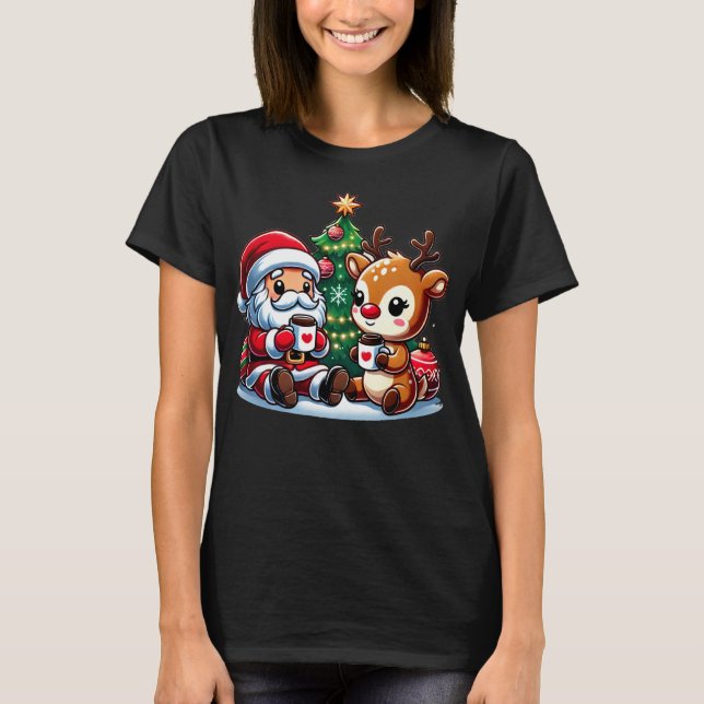Cute Jultomten och Red Nose Reindeer som dricker T T Shirt (Framsida)