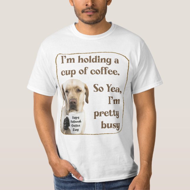 Cute-kaffedrickande Labrador T-Shirt (Framsida)
