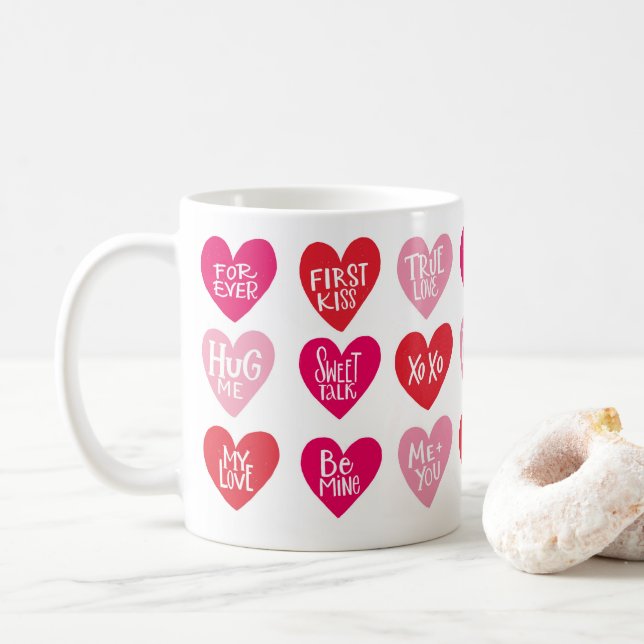 Cute Kärlek citerar på Hearts Glad Alla hjärtans d Kaffemugg (Med munk)