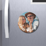 Cute Kärlek Heart Photo Par Personlig Namn Magnet<br><div class="desc">Cute Kärlek Heart Photo Par Personlig Namn Magnets ger ditt favoritfoto med ett kärlek hjärta och personlig med namn i ett modernt, vitt skript. Anpassa genom att redigera texten i den angivna textrutan och lägga till ditt eget bild. Perfekter till par, flickvän, fru, älskling och mycket annat för födelsedag, jul,...</div>