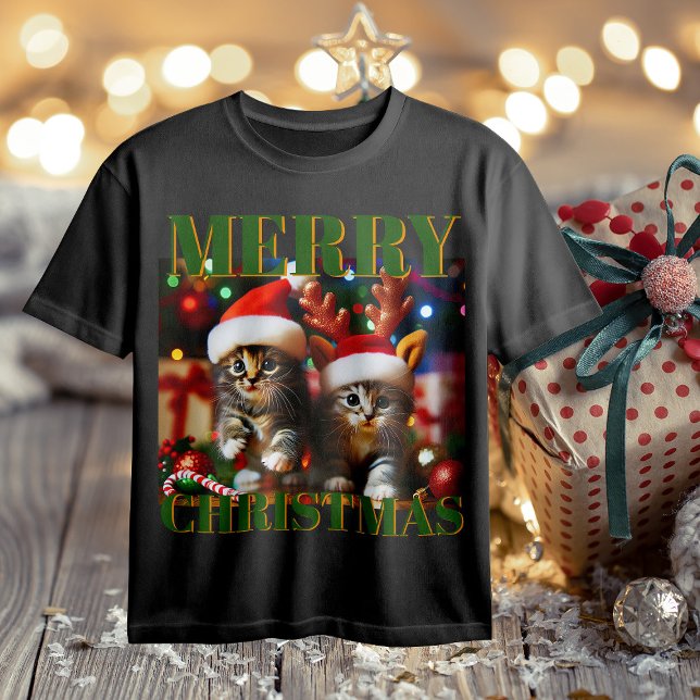 Cute kattungar med Jultomten och renhattar 4 T Shirt (Skapare uppladdad)