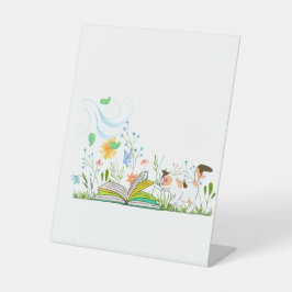 Cute Kattunge som läser Bok.