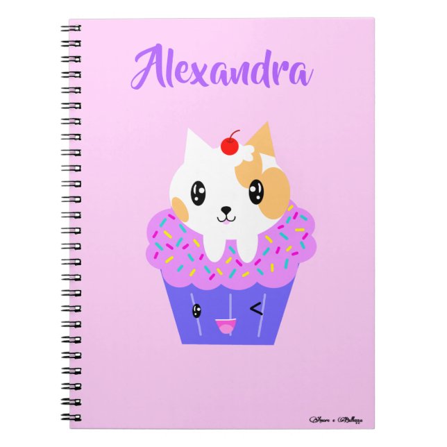 Cute Kawaii Calico Cat Cupkaka Anteckningsbok (Framsidan)