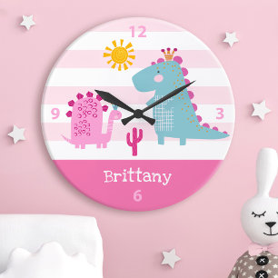 Cute Kawaii Dinosaur Girl Rosa Nursery Custom Name Stor Klocka