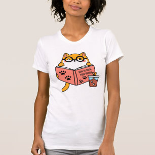Cute Kawaii-katt som läser bok T Shirt
