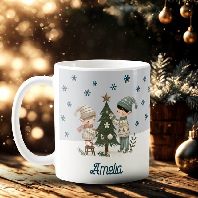 Cute Kids Decorerar Chistmas Träd Teckning Namn Kaffemugg (Skapare uppladdad)