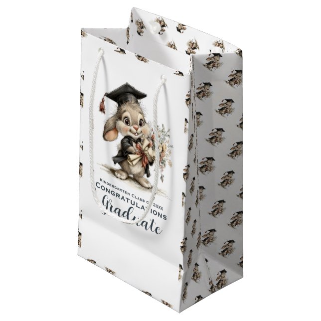  Cute Kindergarten Graduation Bunny Design (Framsidan Vinklad)