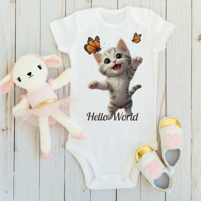 Cute Kitten Butterflies Hej World T Shirt (Skapare uppladdad)