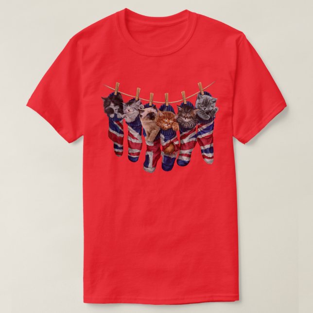Cute Kitten Cat in Union Jack Themed Socks T-Shirt (Design framsida)