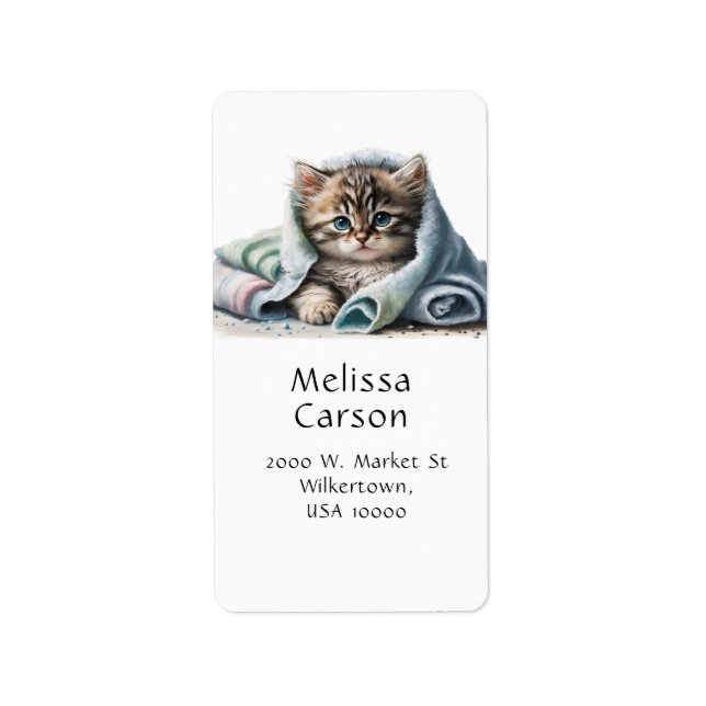 Cute Kitten i ett Towel Adressetikett (Framsidan)