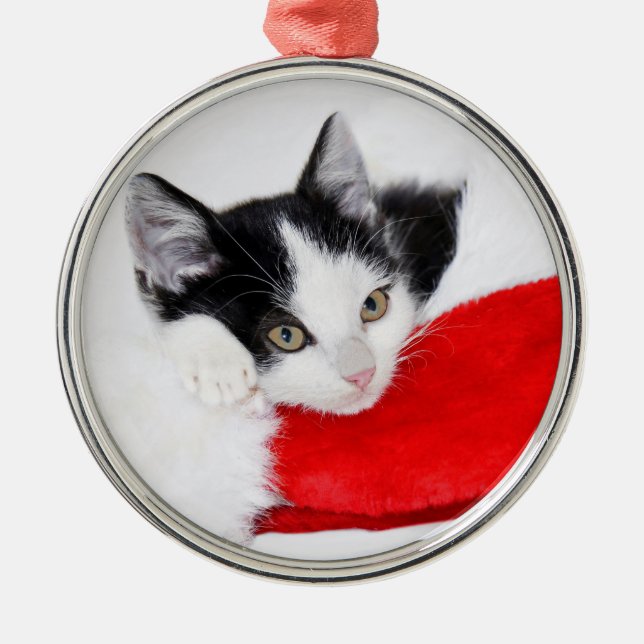 Cute Kitten i Santa Hat Julgransprydnad Metall (Framsidan)