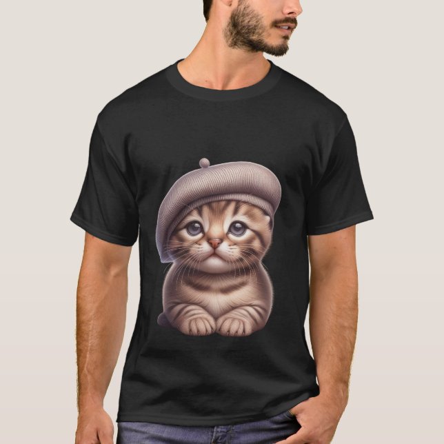 Cute Kitten in Grey Beret Artist Cat  ✨🐾🎨 T Shirt (Framsida)
