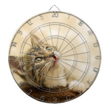 Cute Kitten med utdragen Tass