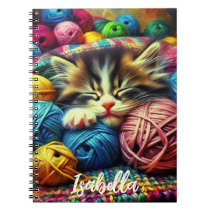 Cute Kitten Sleeping under en Blanket Anteckningsbok