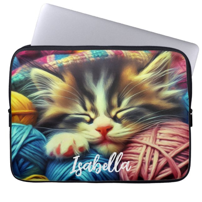 Cute Kitten Sleeping under en Blanket Laptop Fodral (Framsidan)