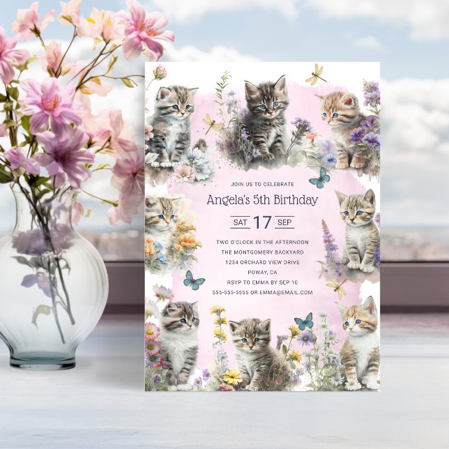 Cute Kittens Wildblommor Anpassningsbar 5:e Födels Inbjudningar (Cute Kittens Wildflowers Personalized 5th Birthday Party Invitation)