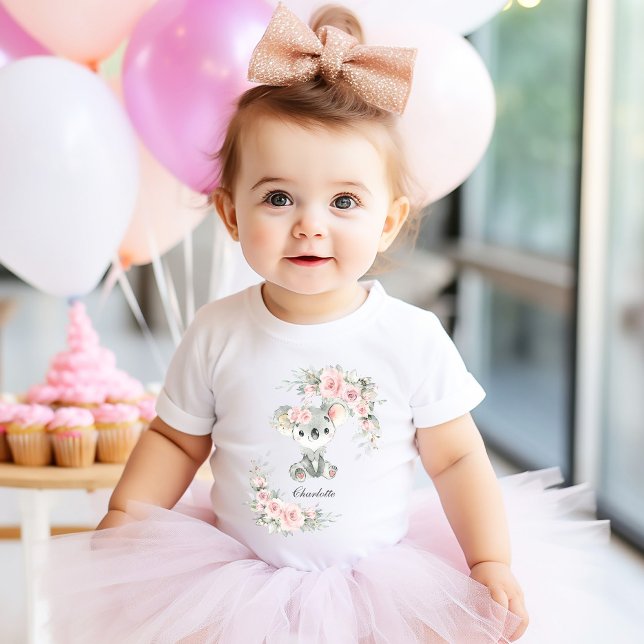 Cute Koala Rosa Blommigt Sage Greenery Birthday T Shirt (Skapare uppladdad)