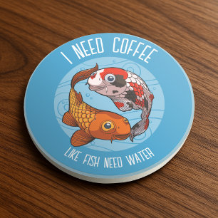Cute Koi Carp I behöver kaffe som fisk som behöver Underlägg