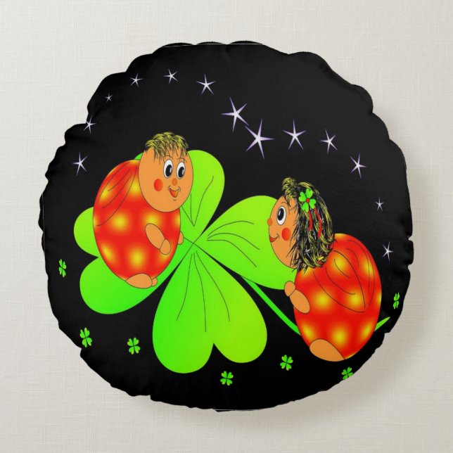 Cute Ladybird Shamrock Rund Kudde (Framsidan)