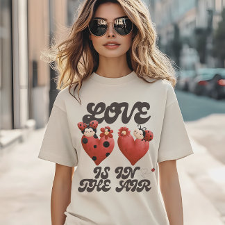 Cute Ladybug, Kärlek är i Luft, Sweet Red Heart T Shirt