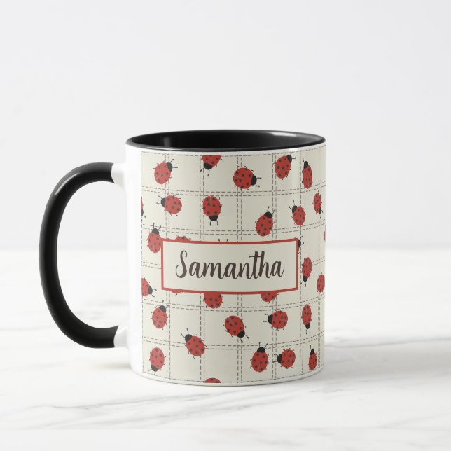 Cute ladybug pattern & Custom Name on Cream White Mugg (Vänster)