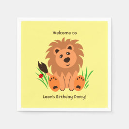 Cute lejon i gräset med ladybug pappersservett