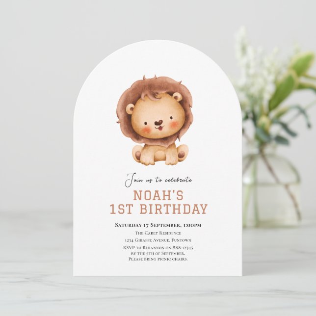 Cute Lejon safari-födelsedagsinbjudan Inbjudningar (Stående Fram)
