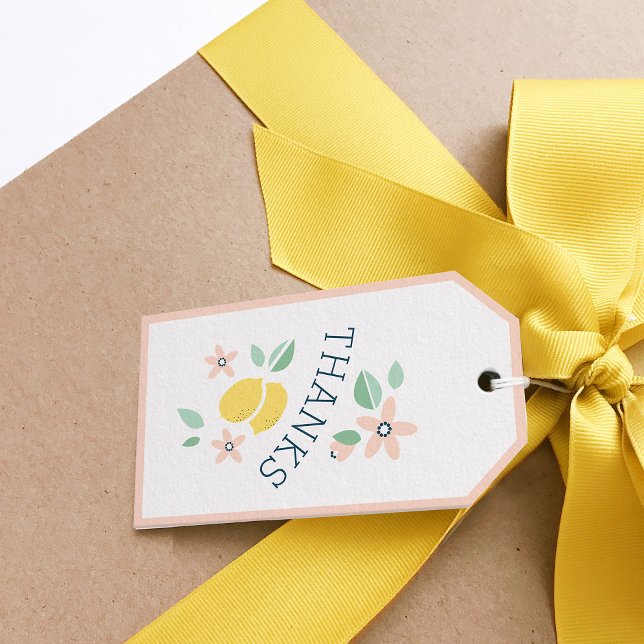 Cute Lemon Gult Botanical Baby Shower Presentetikett (Cute Lemon Yellow Botanical Bold Baby Shower gift tag)