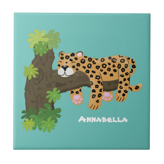 Cute leopard sover i tecknaden träd kakelplatta (Framsidan)