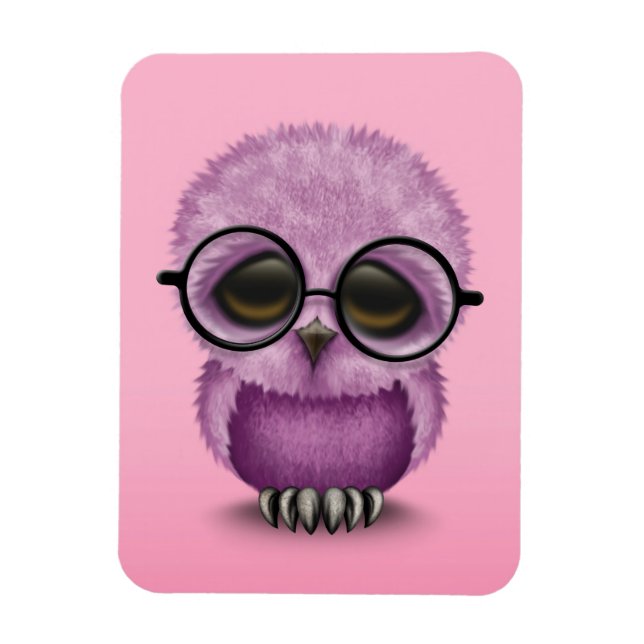 Cute Lila Baby Uggla Wearing Glass on Rosa Magnet (Vertikal)