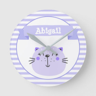 Cute Lila Cat   Personlig Nursery eller Kids' Rund Klocka