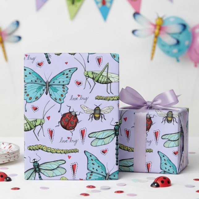 Cute Lila Kryp Insekt för Kryp Älskare Presentpapper (Cute Bugs Insects Wrapping Paper for Kids in Purple. Butterflies, Dragonflies, Ladybugs, Bees, Worms)