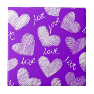 Cute Lila White Scribbered Heart med Kärlek Script Kakelplatta