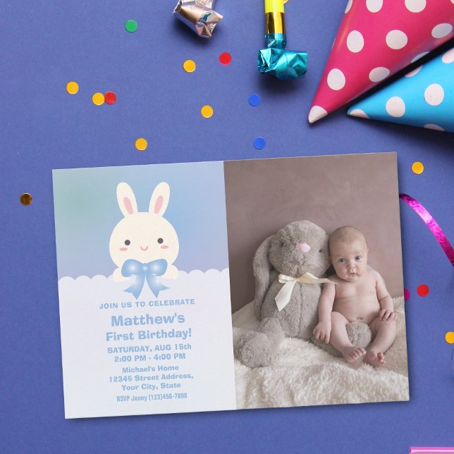 Cute Lite Bunny är One Baby Första födelsedagsfoto Inbjudningar (Skapare uppladdad)