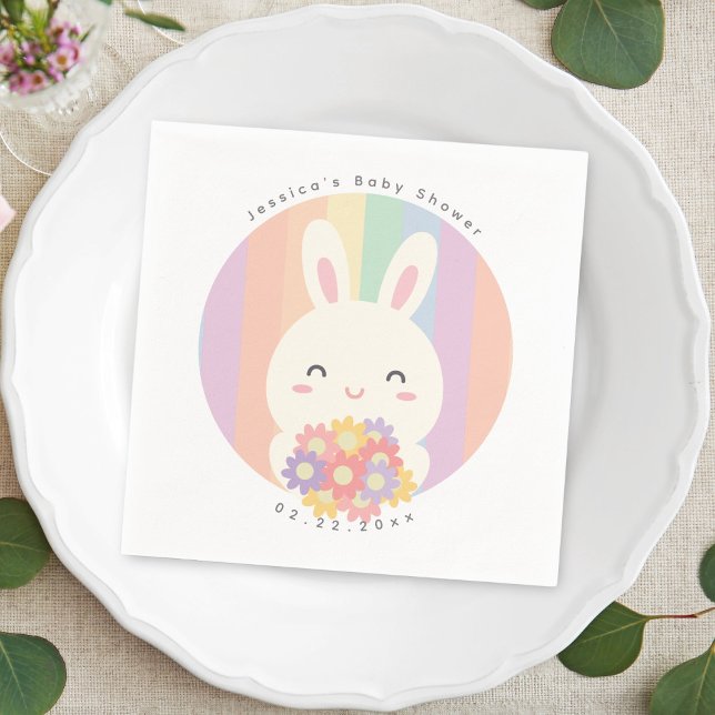 Cute Lite Bunny är på väg mot Blommigt Baby Shower Pappersservett (Skapare uppladdad)