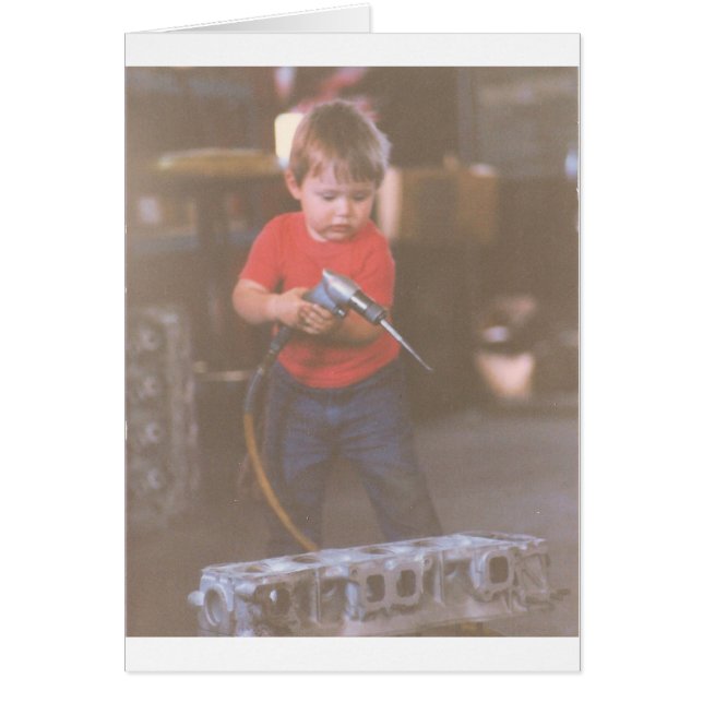 Cute Little Boy Använder Verktyg Hälsningskort (Framsidan)