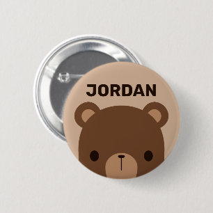 Cute Little Brown Bear med Personlig Namn Knapp