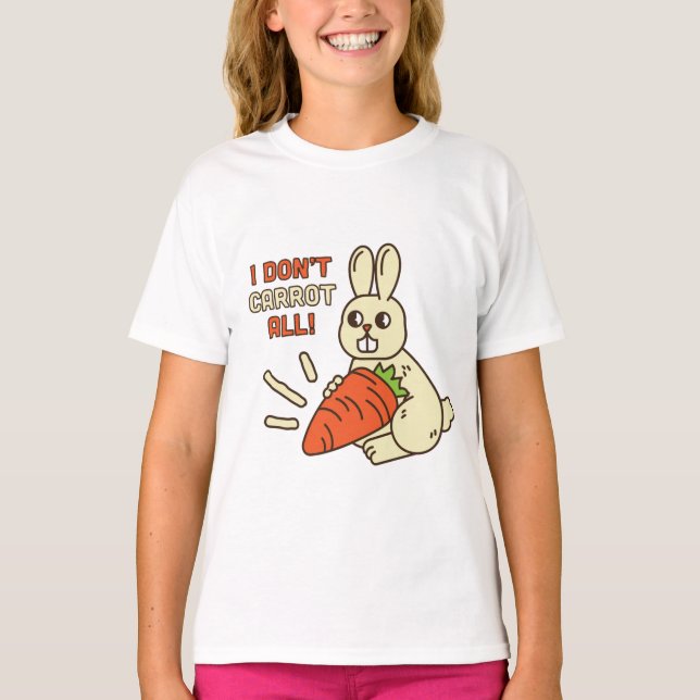Cute Little Bunny Holding its Carrot T Shirt (Framsida)