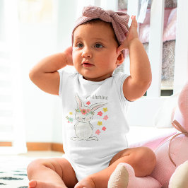 Cute Little bunny med blommor personlig Girl T Shirt