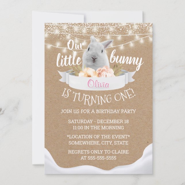 Cute Little Bunny Rustic Kraft First Birthday Inbjudningar (Framsida)